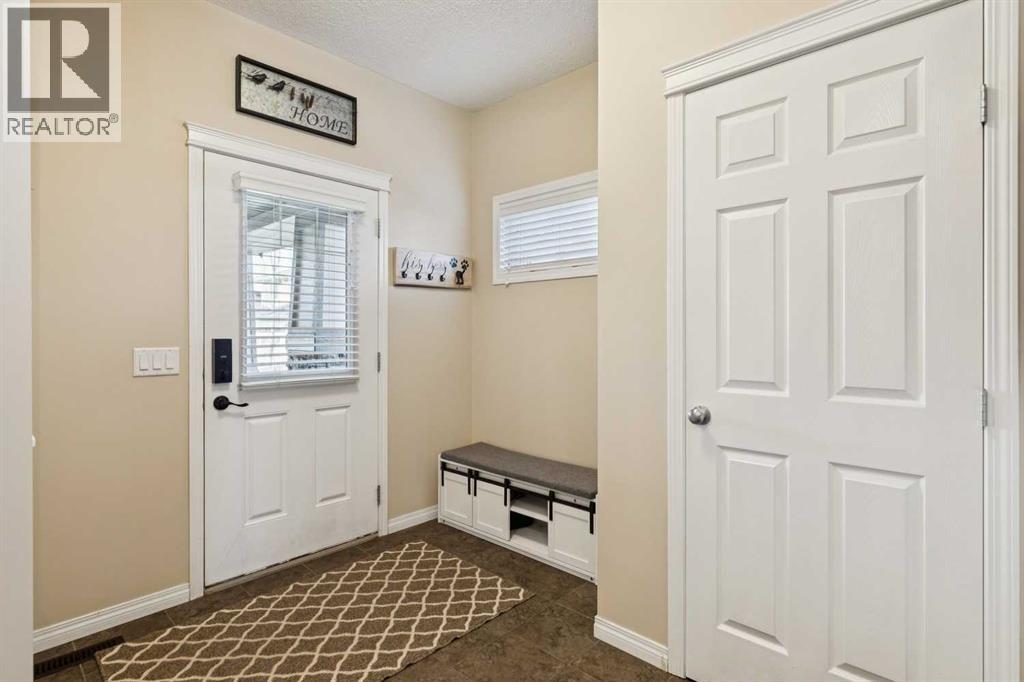 26 Mount Rae Terrace, Okotoks, Alberta  T1S 0M6 - Photo 4 - A2283093