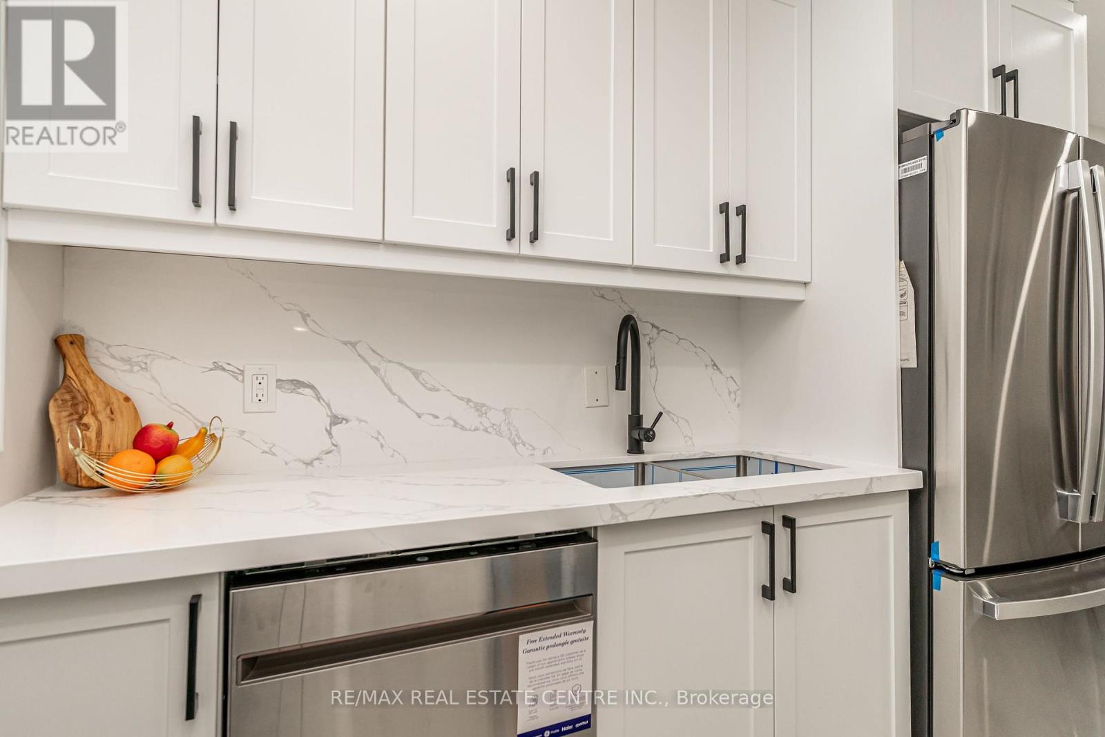 20 Hayden Court, Brampton, Ontario  L6S 1Y3 - Photo 16 - W12789396