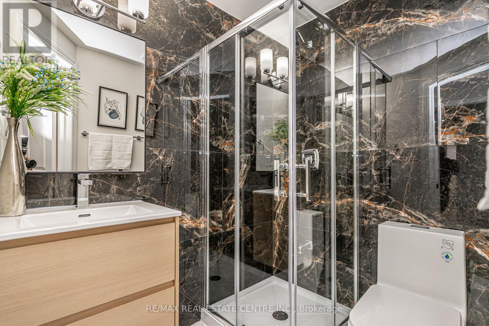 20 Hayden Court, Brampton, Ontario  L6S 1Y3 - Photo 21 - W12789396