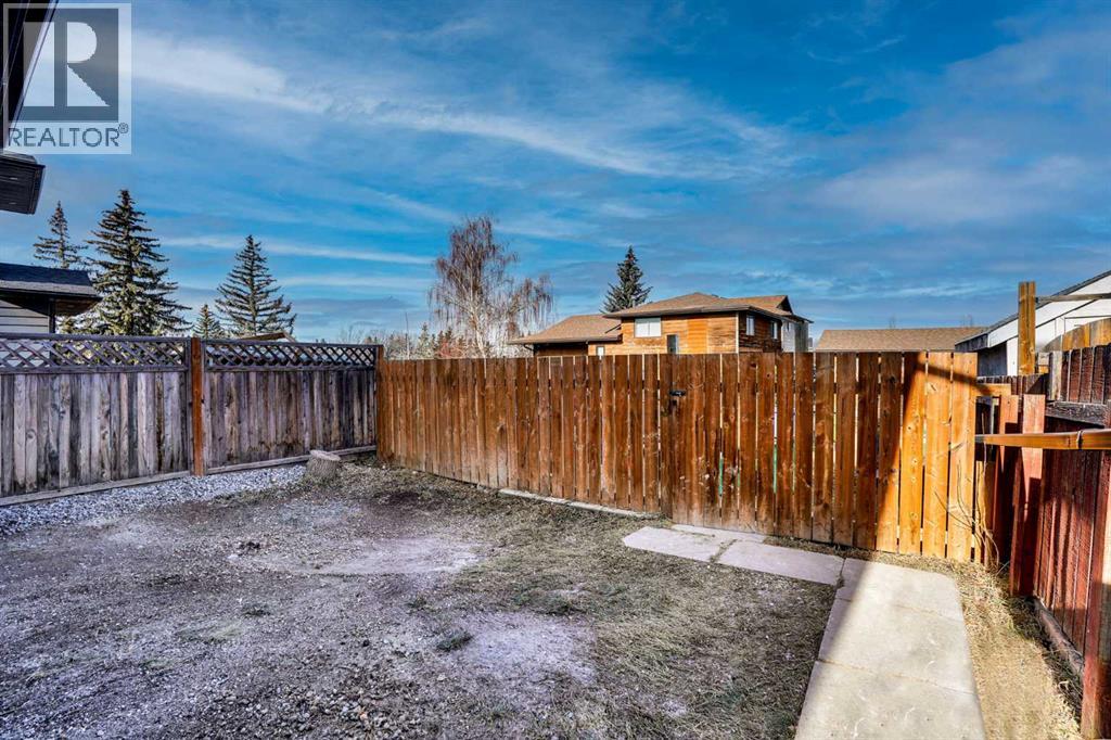 1306 Berkley Drive Nw, Calgary, Alberta  T3K 1S9 - Photo 33 - A2286533