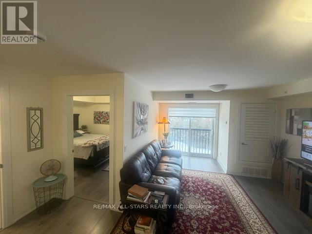 320 - 481 Rupert Avenue, Whitchurch-Stouffville, Ontario  L4A 1T7 - Photo 2 - N12709838