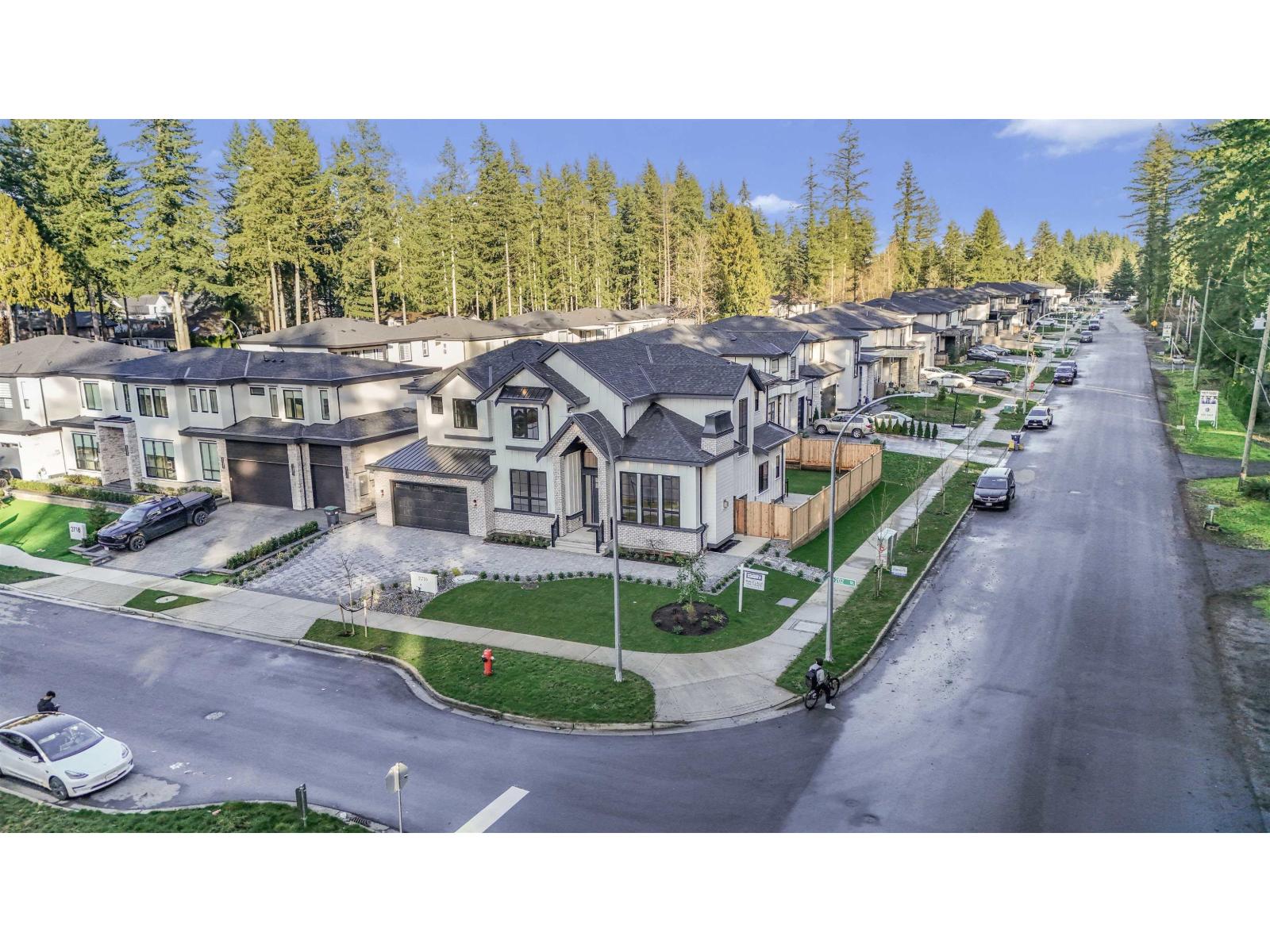 2710 202 Street, Langley, British Columbia  V2Z 0B6 - Photo 2 - R3088288