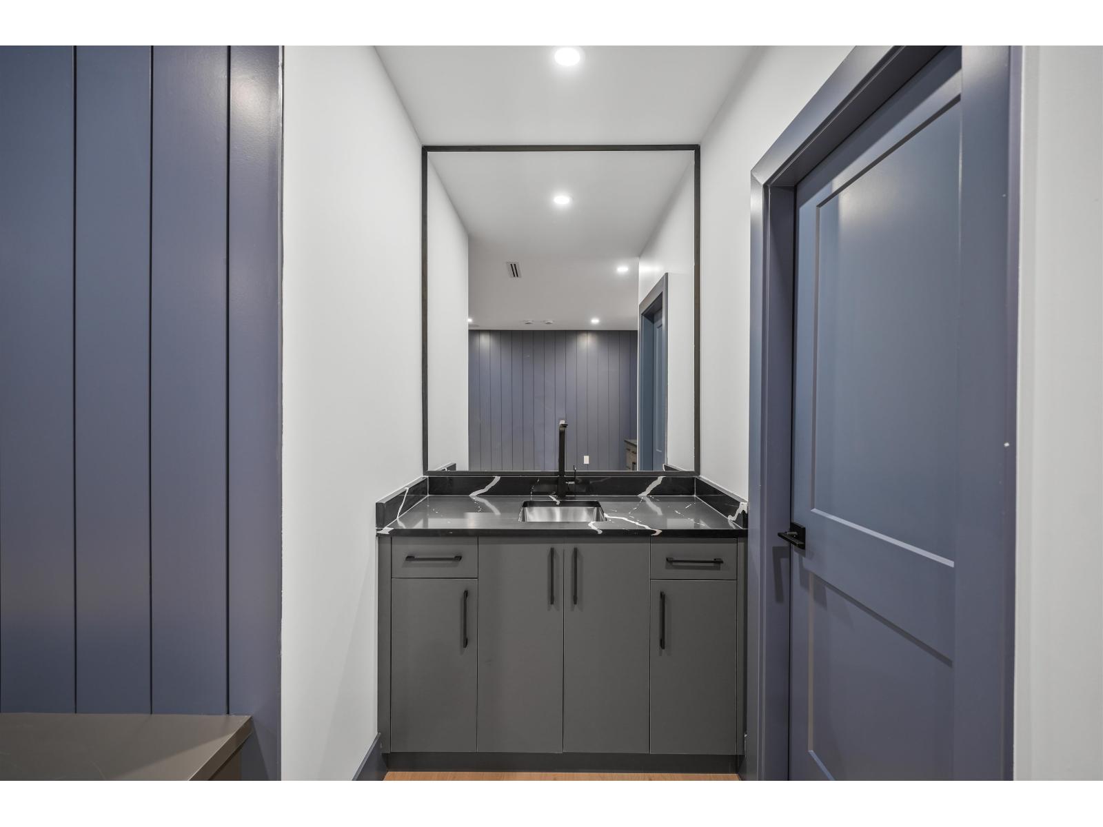 2710 202 Street, Langley, British Columbia  V2Z 0B6 - Photo 36 - R3088288