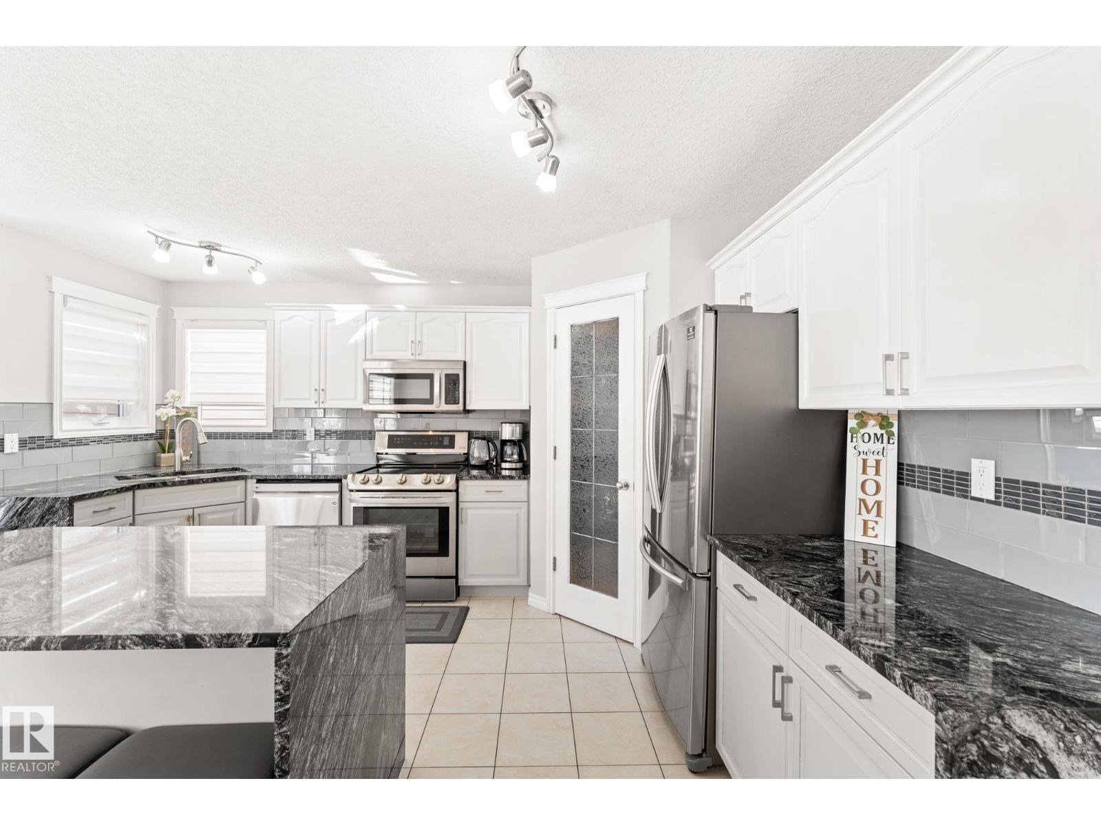 10655 181 Av Nw, Edmonton, Alberta  T5X 6G4 - Photo 13 - E4473640