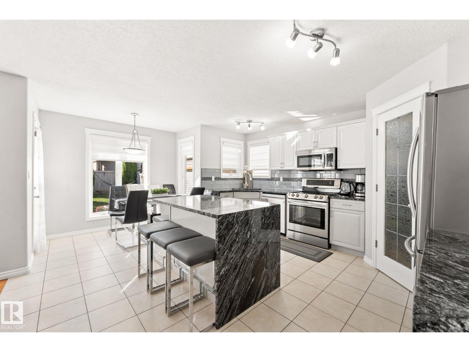 10655 181 Av Nw, Edmonton, Alberta  T5X 6G4 - Photo 11 - E4473640