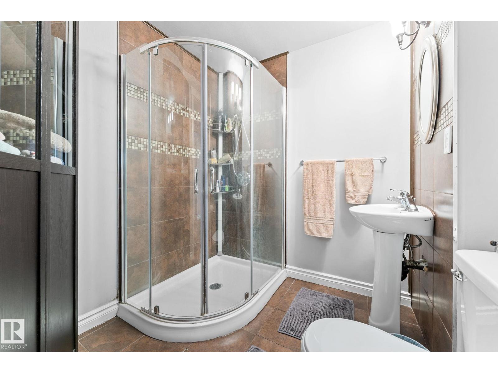 10655 181 Av Nw, Edmonton, Alberta  T5X 6G4 - Photo 40 - E4473640