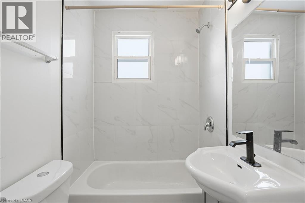 1 Fairholt Road N Unit# 12, Hamilton, Ontario  L8M 2S9 - Photo 16 - 40805182