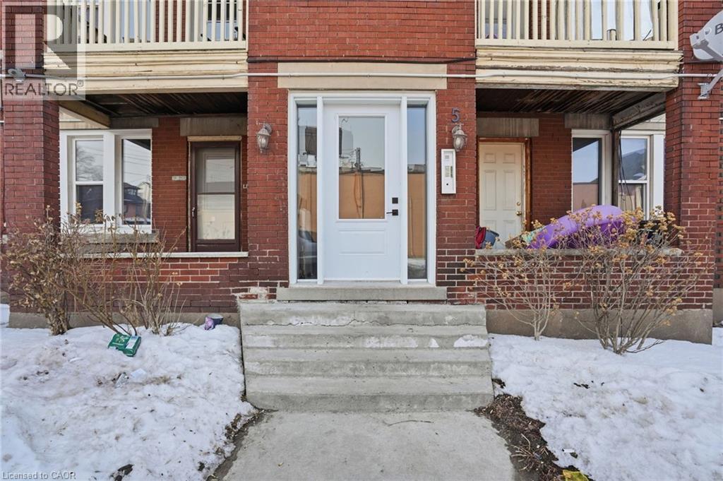 1 Fairholt Road N Unit# 12, Hamilton, Ontario  L8M 2S9 - Photo 3 - 40805182