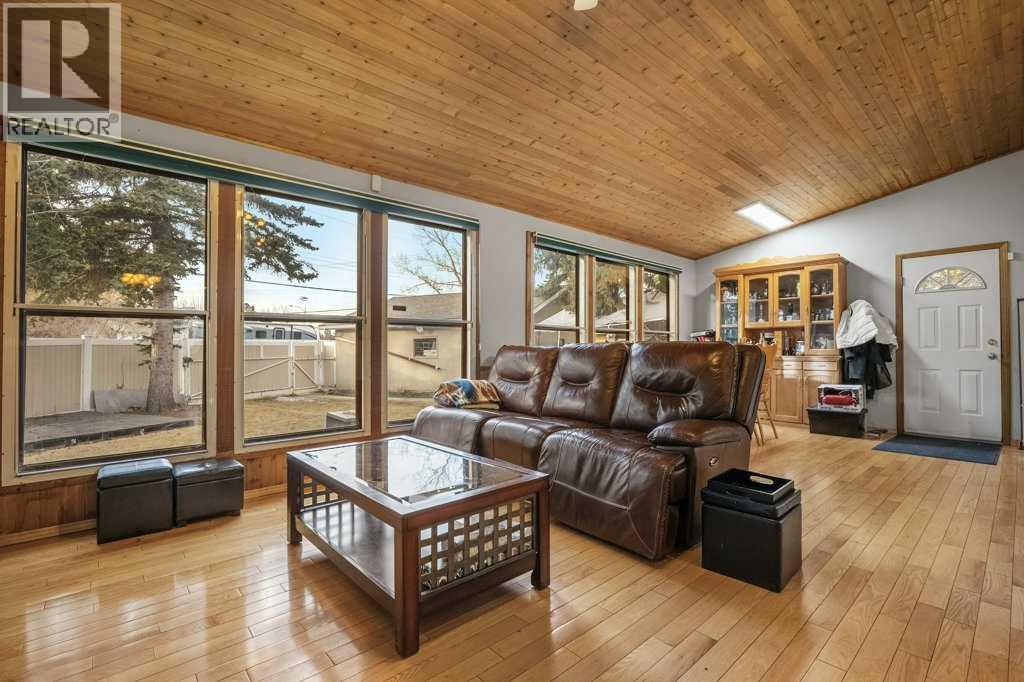 4704 Marbury Place Ne, Calgary, Alberta  T2A 2W2 - Photo 13 - A2273570