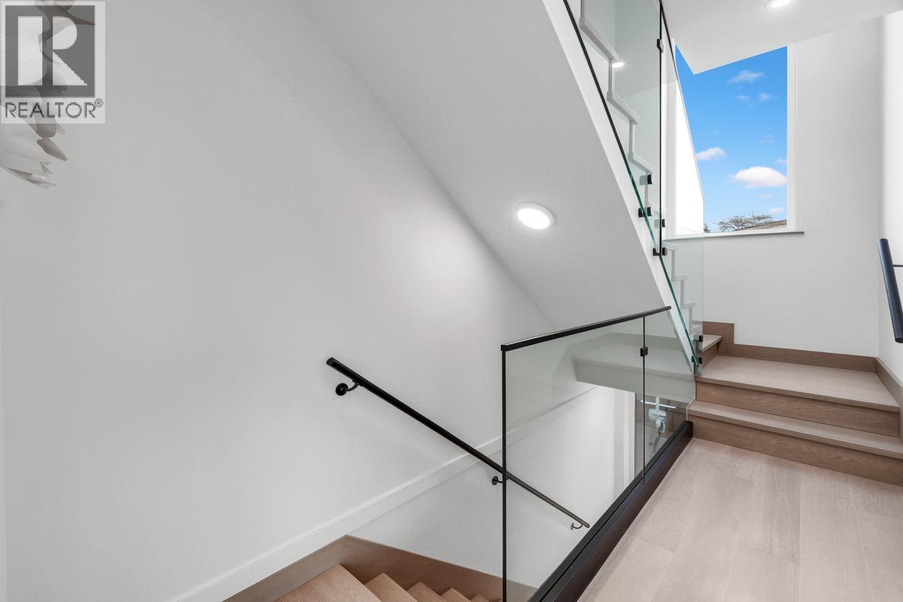 1 3547 E Georgia Street, Vancouver, British Columbia  V5K 2L9 - Photo 22 - R3083379