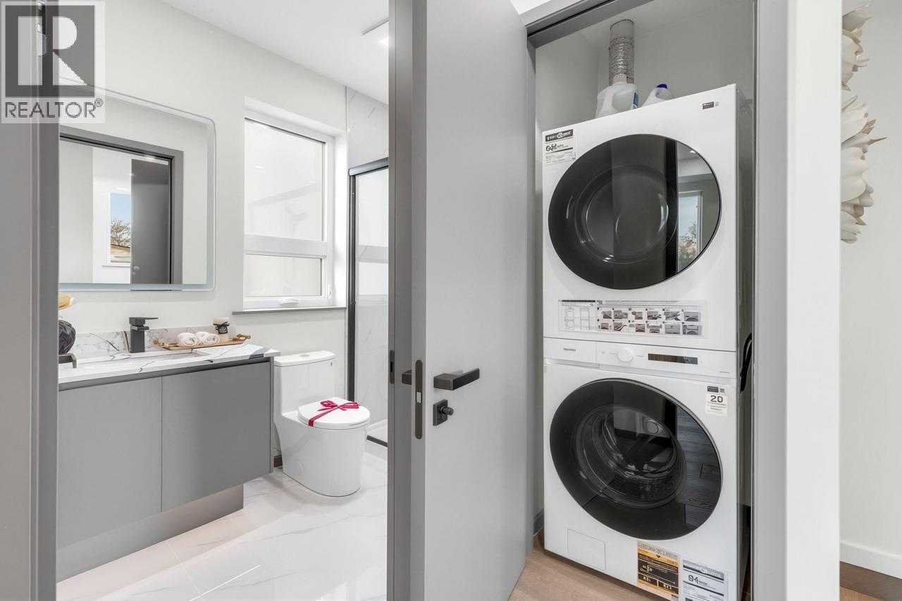 1 3547 E Georgia Street, Vancouver, British Columbia  V5K 2L9 - Photo 34 - R3083379