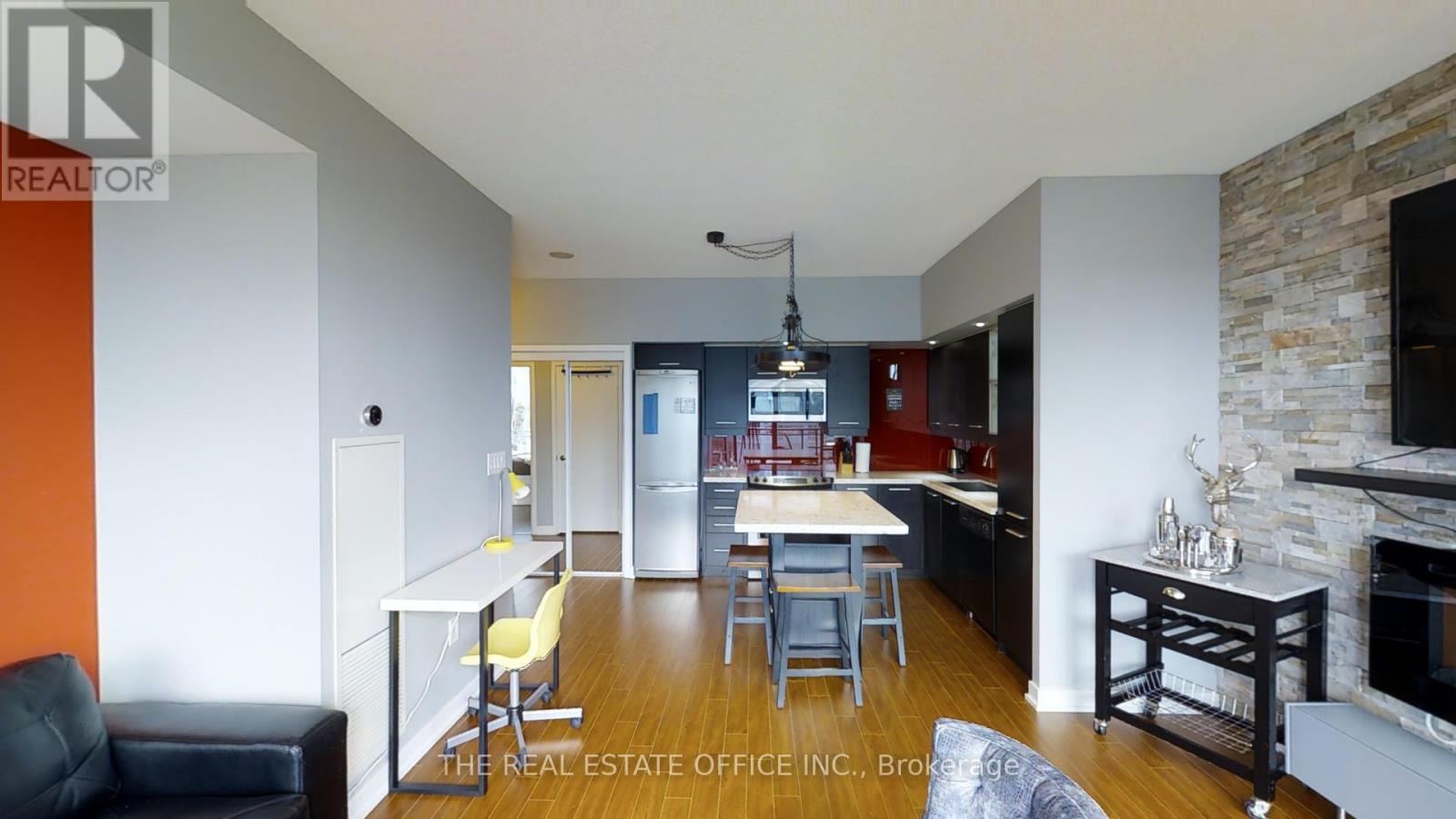 2010 - 8 Telegram Mews, Toronto, Ontario  M5V 3Z5 - Photo 2 - C12790138