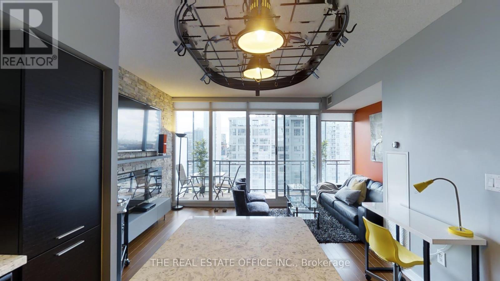 2010 - 8 Telegram Mews, Toronto, Ontario  M5V 3Z5 - Photo 9 - C12790138