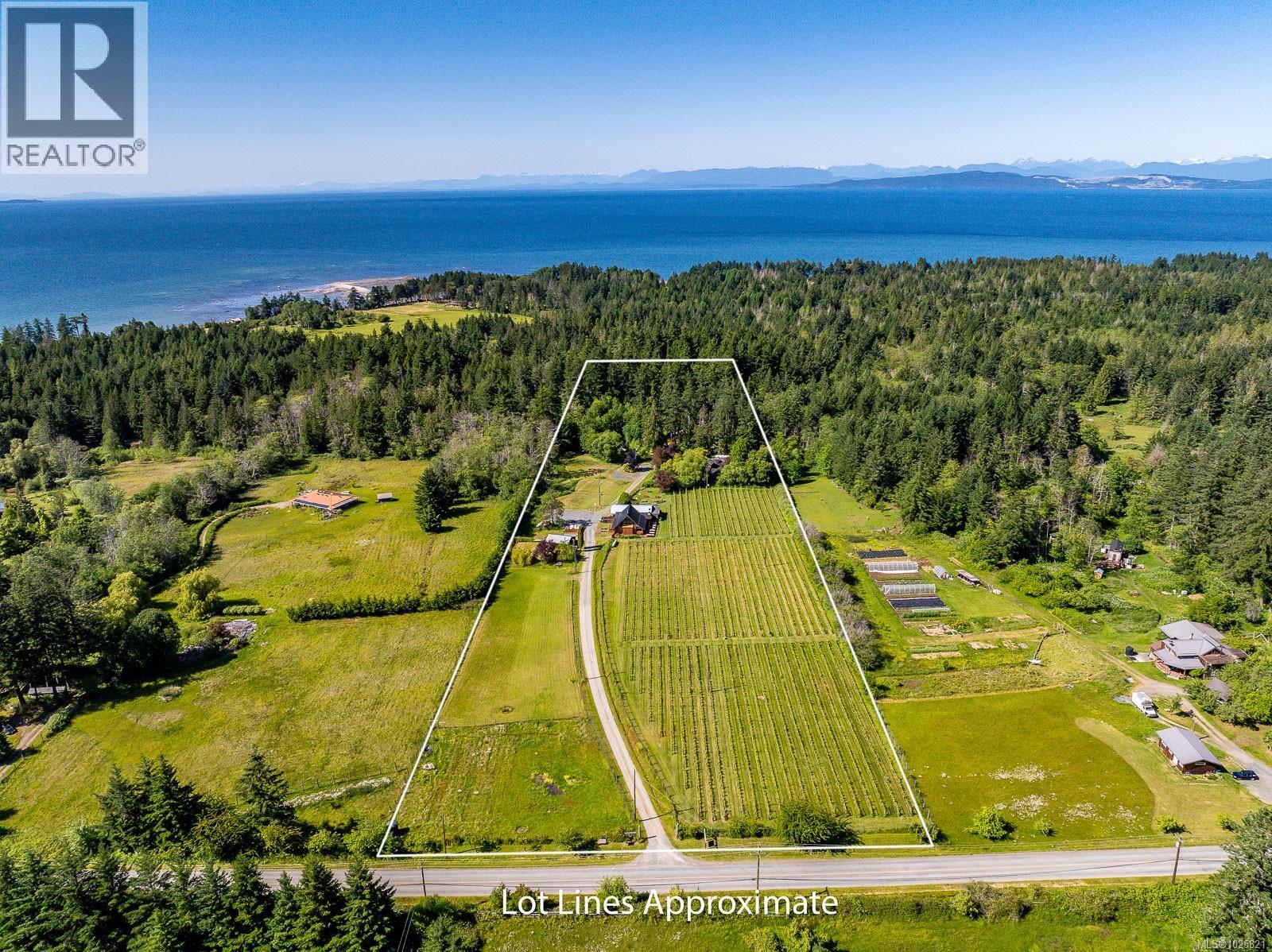 1885 Central Rd, Hornby Island, British Columbia