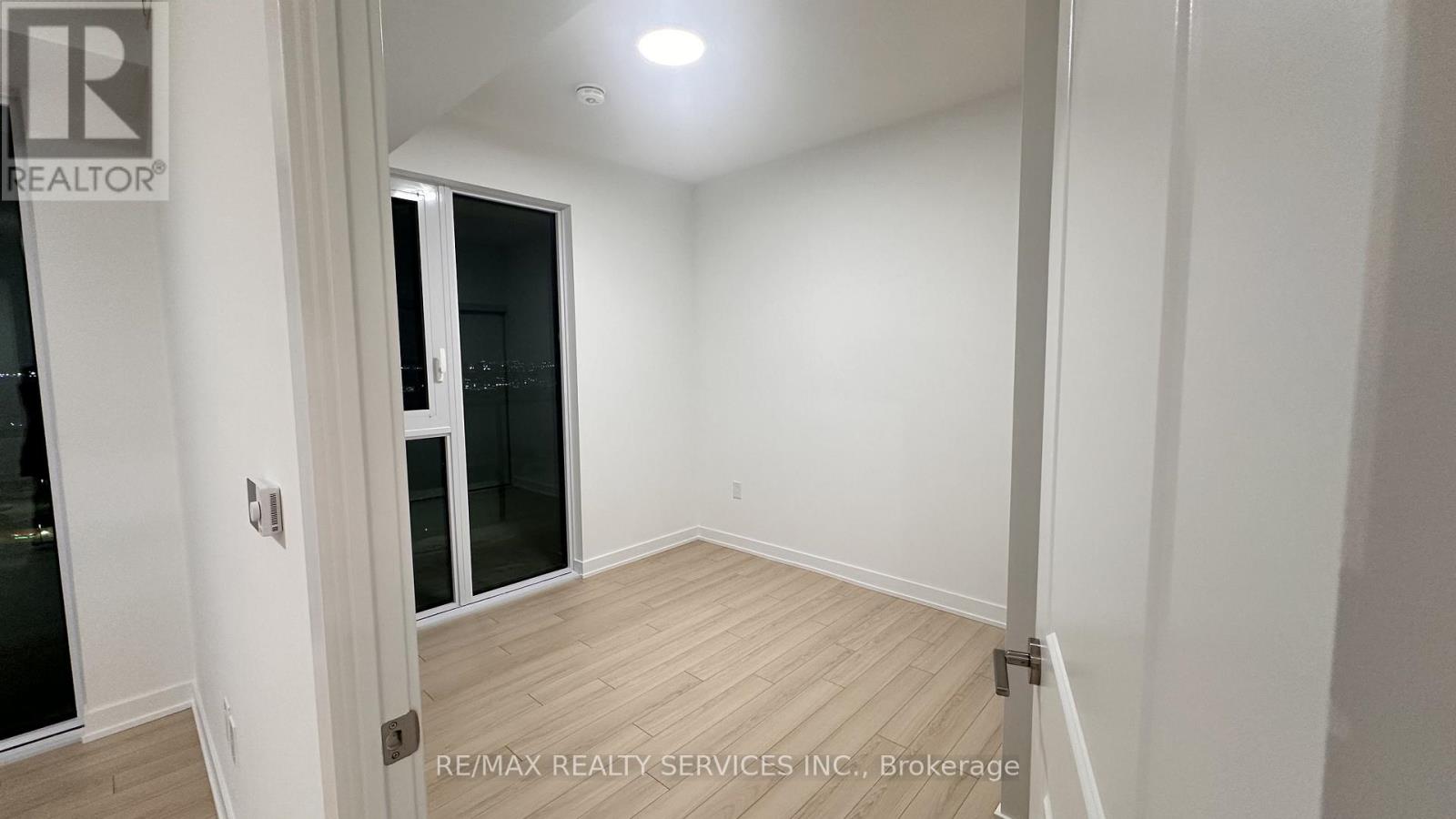 1216 - 15 Skyridge Drive, Brampton, Ontario  L6P 4S3 - Photo 10 - W12790136