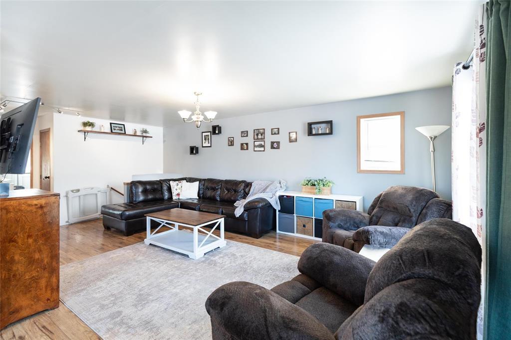 54 Bluebell Road, Mitchell, Manitoba  R5G 2L9 - Photo 6 - 202602485