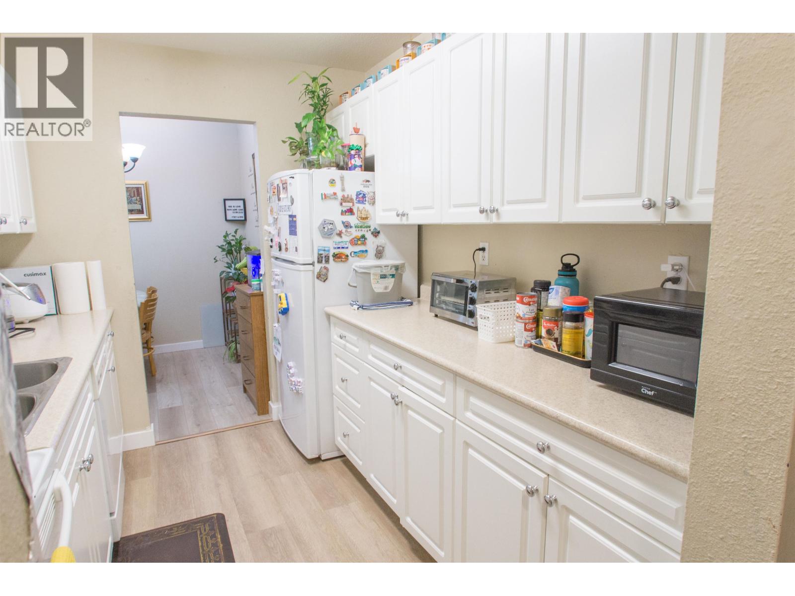 Listing Picture 12 of 21 : 112 3411 SPRINGFIELD DRIVE, Richmond / 烈治文 - 魯藝地產 Yvonne Lu Group - MLS Medallion Club Member