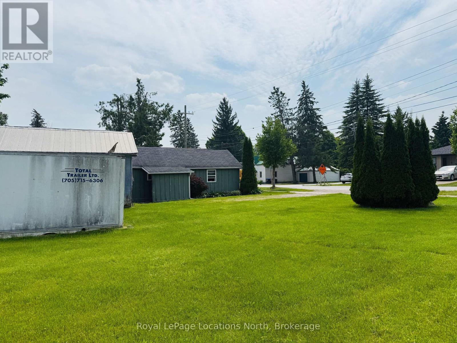 177 Collingwood Street, Clearview, Ontario  L0M 1G0 - Photo 3 - S12790144