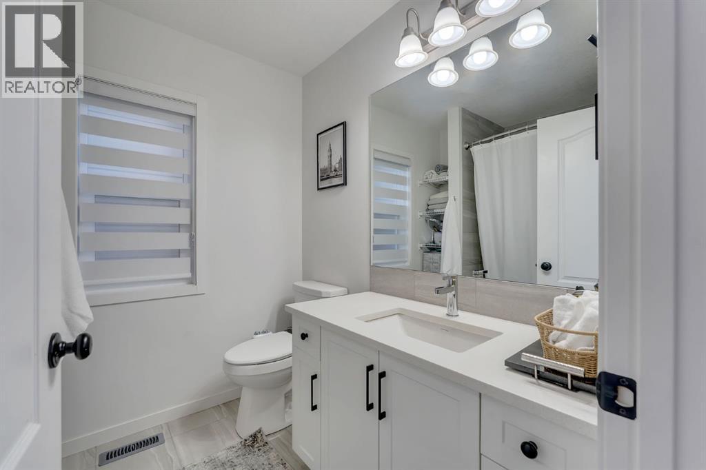 128 Seton Villas Se, Calgary, Alberta  T3M 3L9 - Photo 25 - A2275924