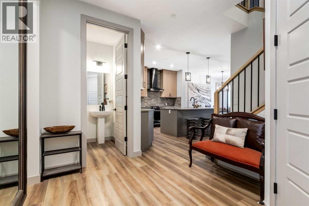 167 Hotchkiss Manor Se, Calgary, Alberta  T3S 0G5 - Photo 4 - A2277361