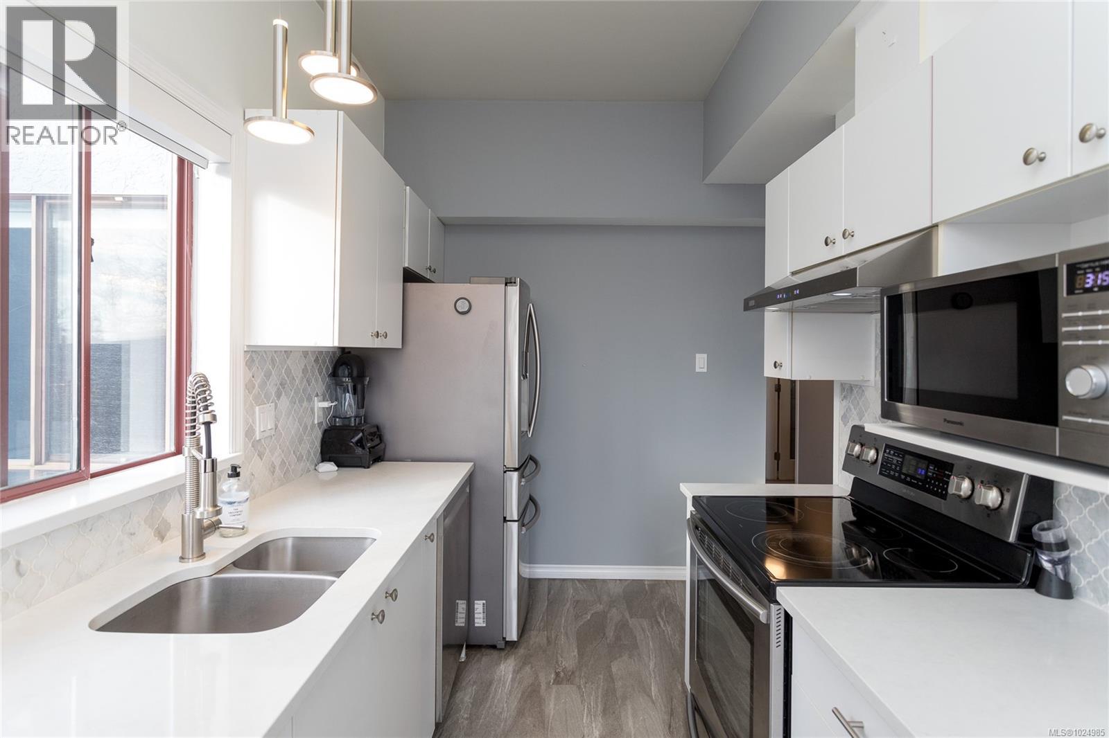 408 520 Dunedin St, Victoria, British Columbia  V8T 2L6 - Photo 12 - 1024985