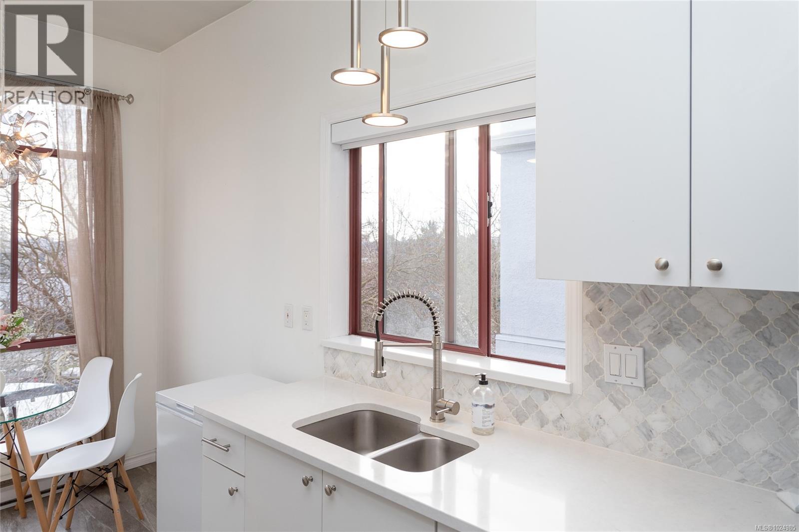 408 520 Dunedin St, Victoria, British Columbia  V8T 2L6 - Photo 13 - 1024985