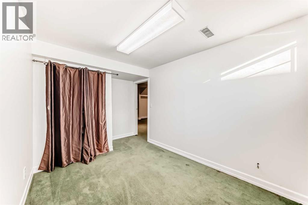 2831 63 Avenue Sw, Calgary, Alberta  T3E 5J6 - Photo 38 - A2280682