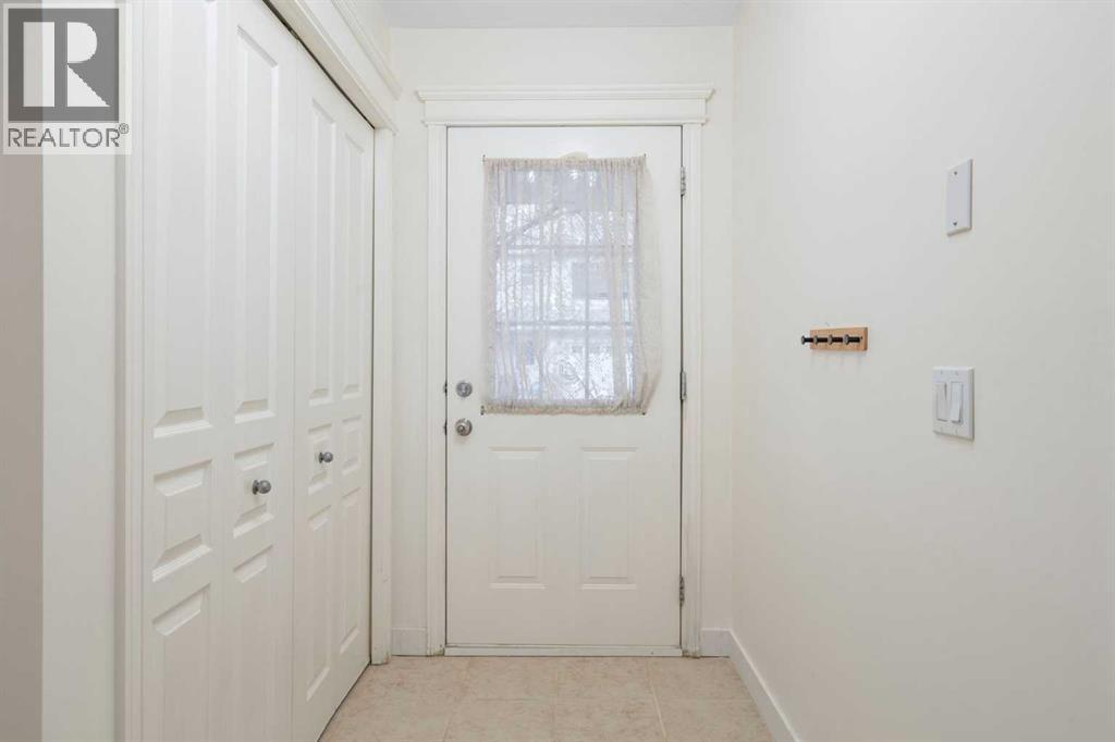 88 Crystal Shores Cove, Okotoks, Alberta  T1S 2B4 - Photo 2 - A2285787