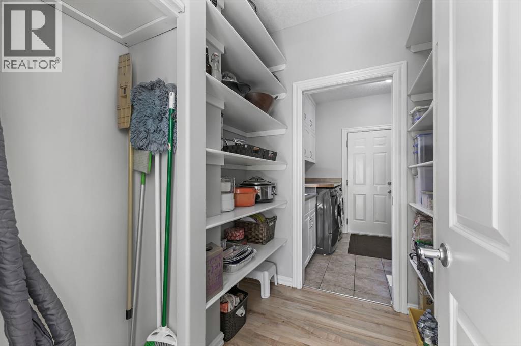 1458 Strathcona Drive Sw, Calgary, Alberta  T3H 4M2 - Photo 24 - A2286551