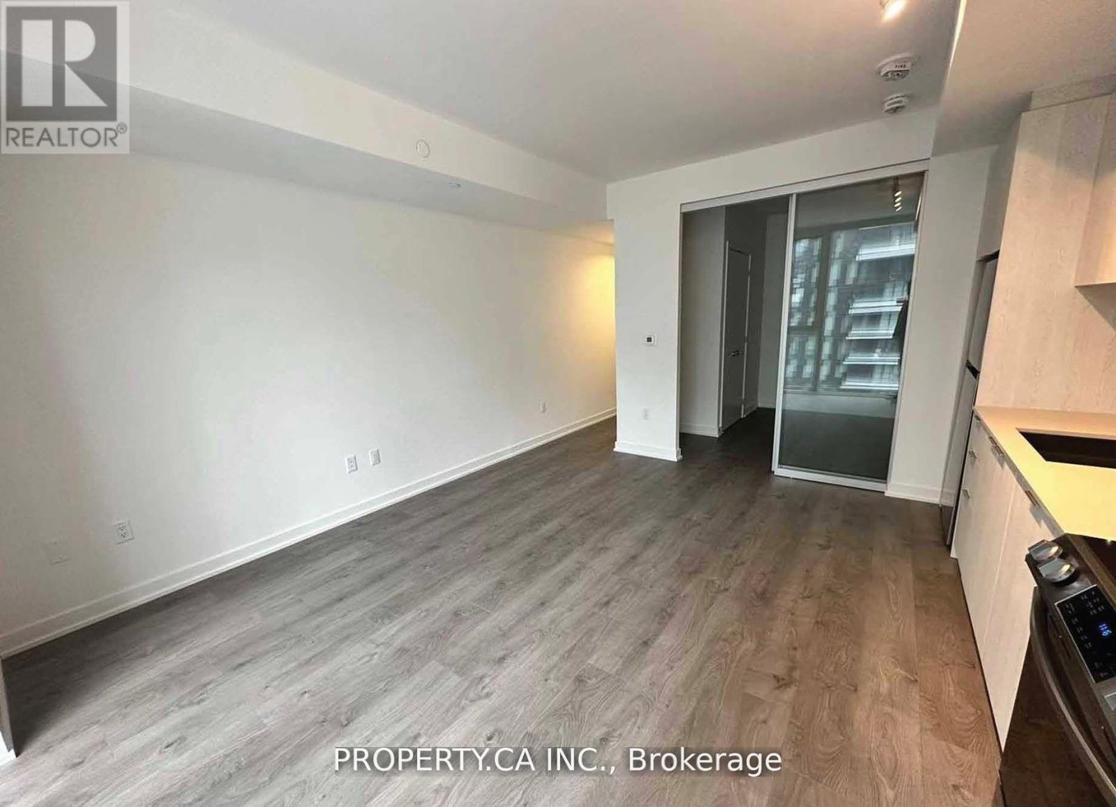 2404 - 357 King Street W, Toronto, Ontario  M5V 0S7 - Photo 7 - C12790158