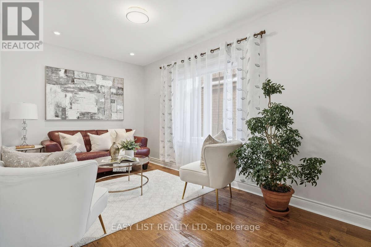 15 Coolspring Crescent, Caledon, Ontario  L7E 1W6 - Photo 5 - W12780936