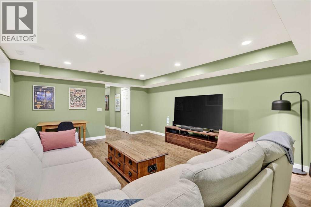 2410 35 Street Sw, Calgary, Alberta  T3E 2Y1 - Photo 26 - A2285066