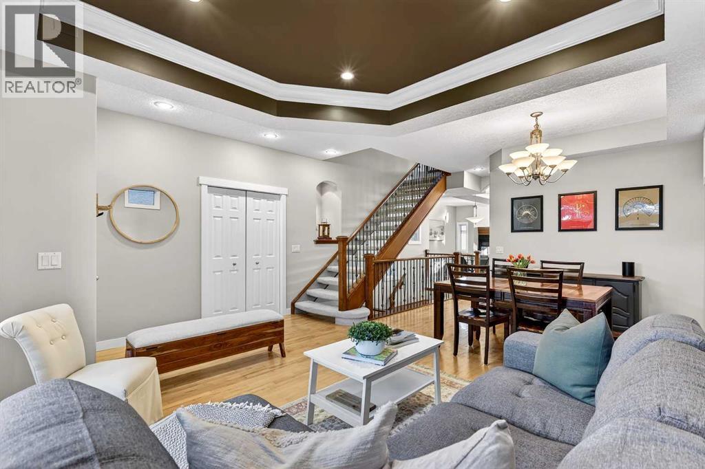 2410 35 Street Sw, Calgary, Alberta  T3E 2Y1 - Photo 5 - A2285066