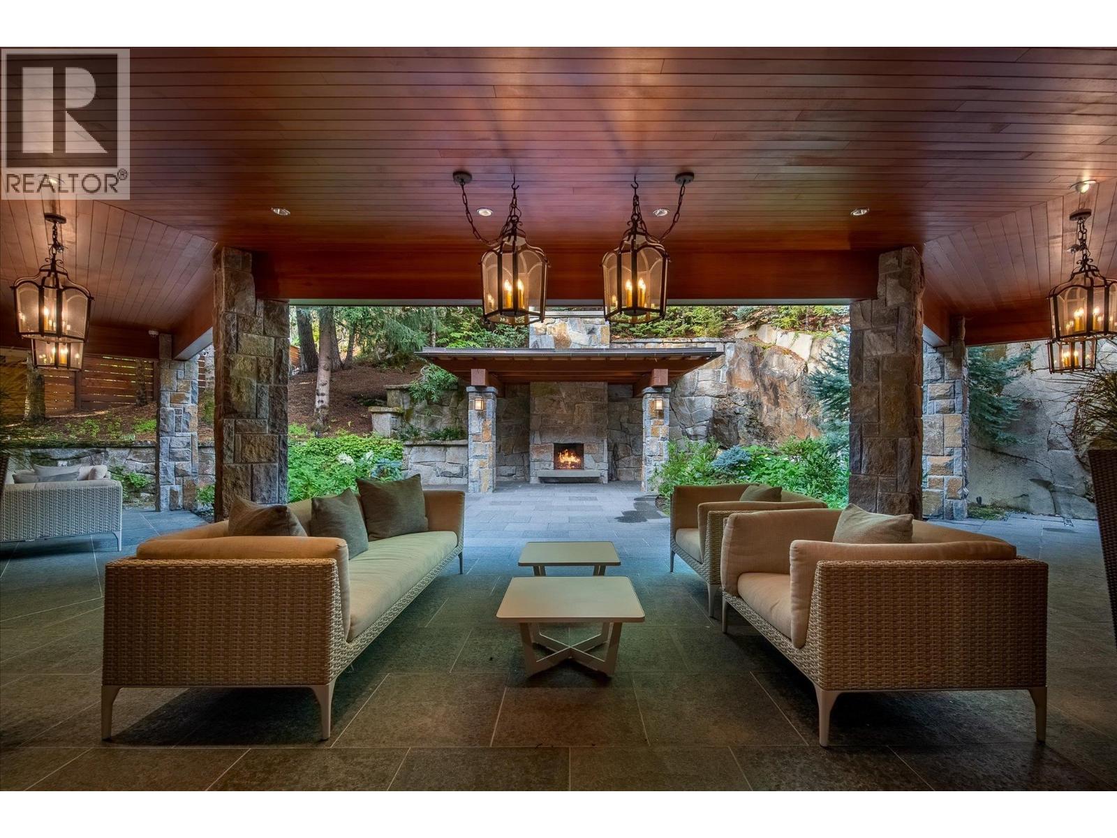 7425 Treetop Lane, Whistler, British Columbia  V8E 0E9 - Photo 15 - R3090053