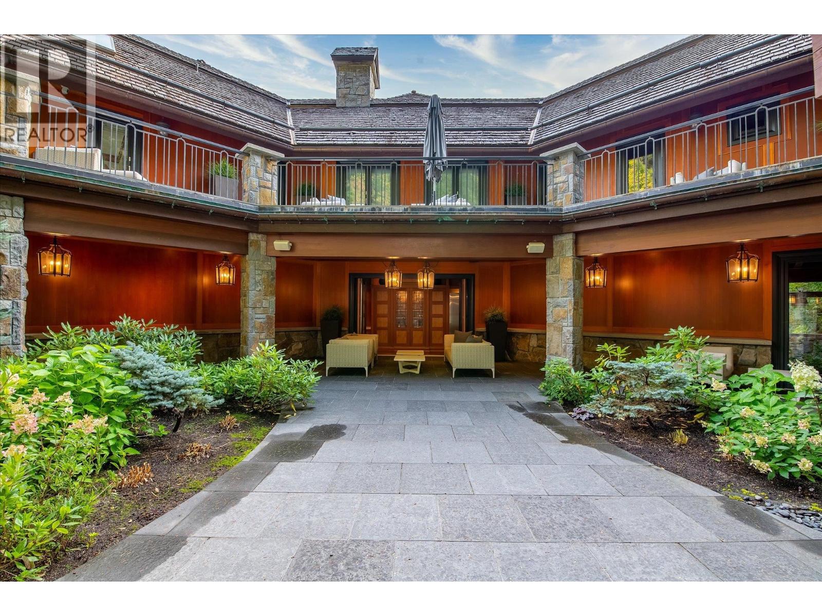 7425 Treetop Lane, Whistler, British Columbia  V8E 0E9 - Photo 18 - R3090053