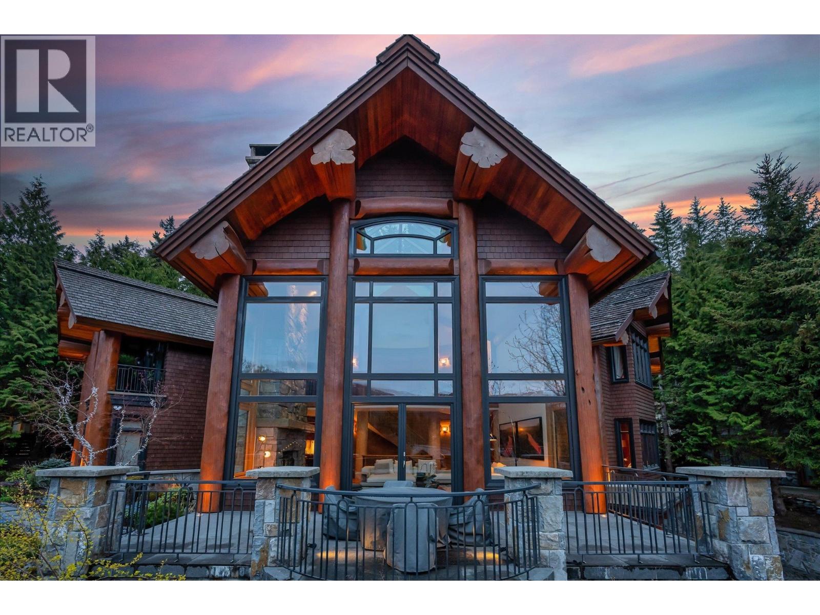 7425 Treetop Lane, Whistler, British Columbia  V8E 0E9 - Photo 2 - R3090053