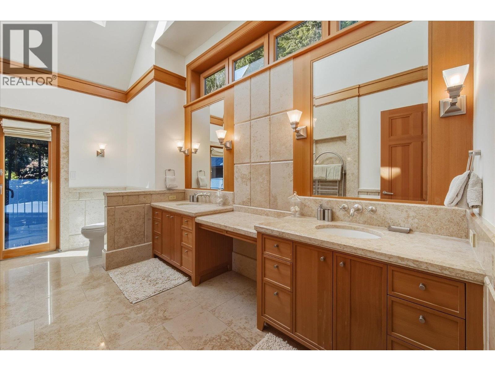 7425 Treetop Lane, Whistler, British Columbia  V8E 0E9 - Photo 33 - R3090053