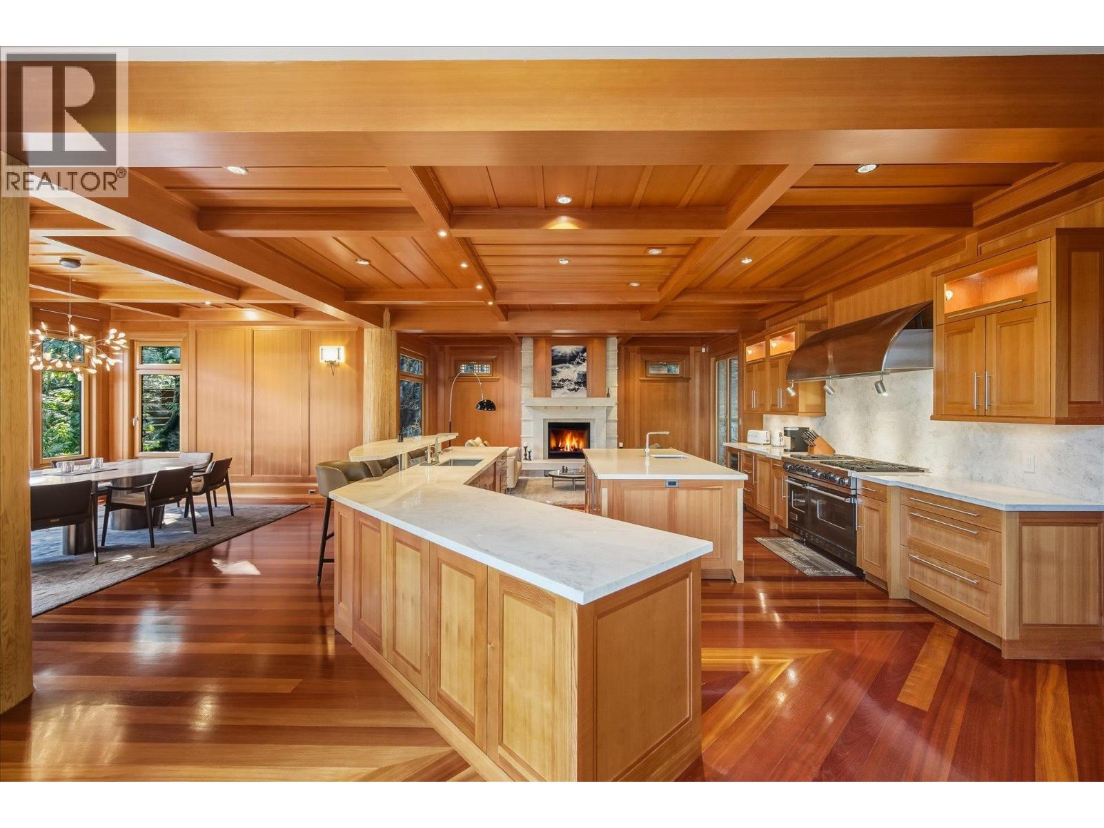 7425 Treetop Lane, Whistler, British Columbia  V8E 0E9 - Photo 9 - R3090053