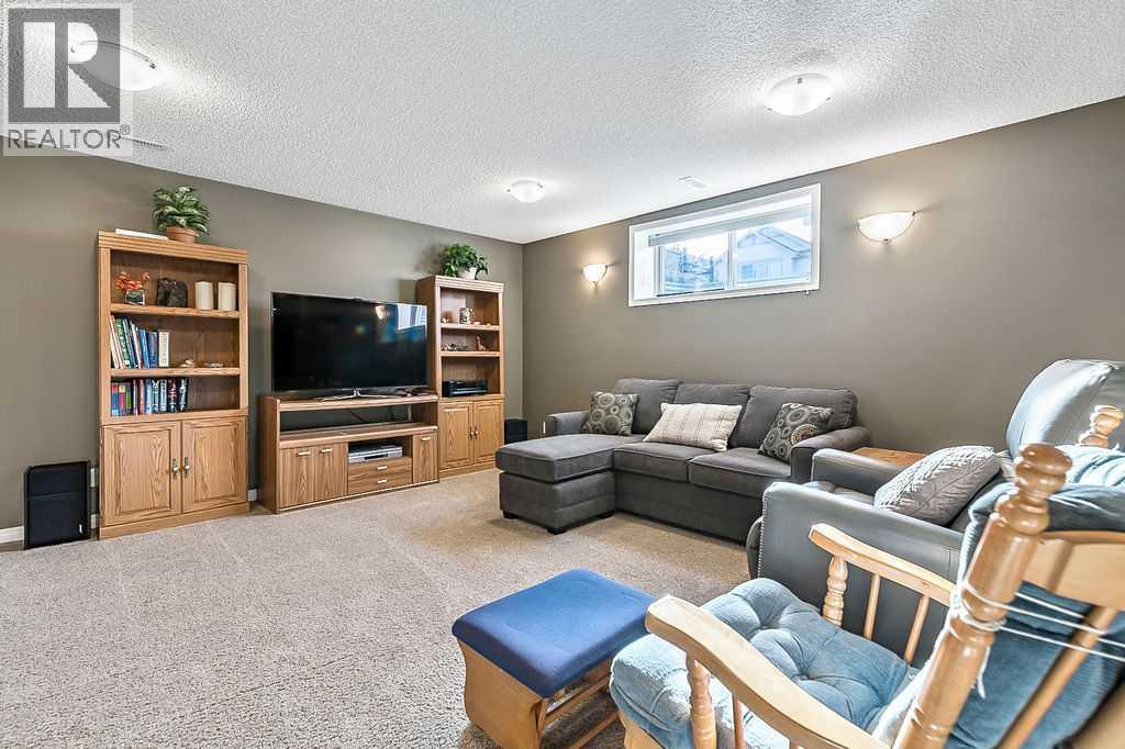 115 Cougarstone Square Sw, Calgary, Alberta  T3H 5J4 - Photo 33 - A2286206