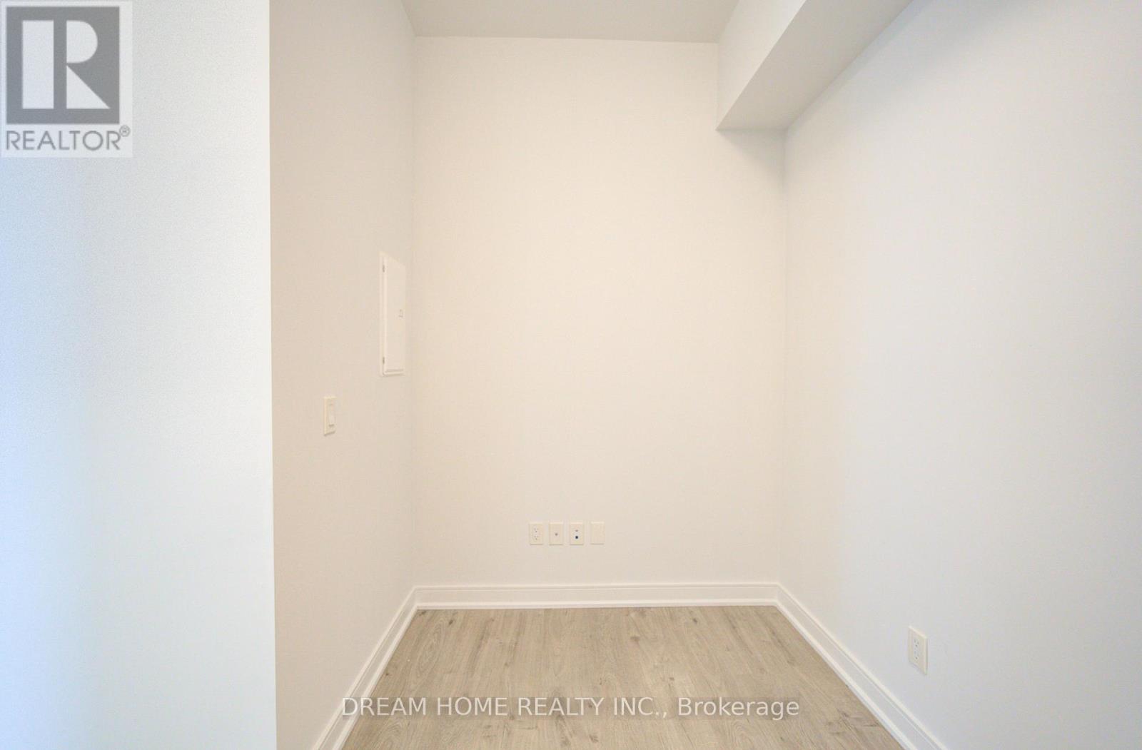 303 - 60 Tannery Road, Toronto, Ontario  M5A 0S8 - Photo 4 - C12790168