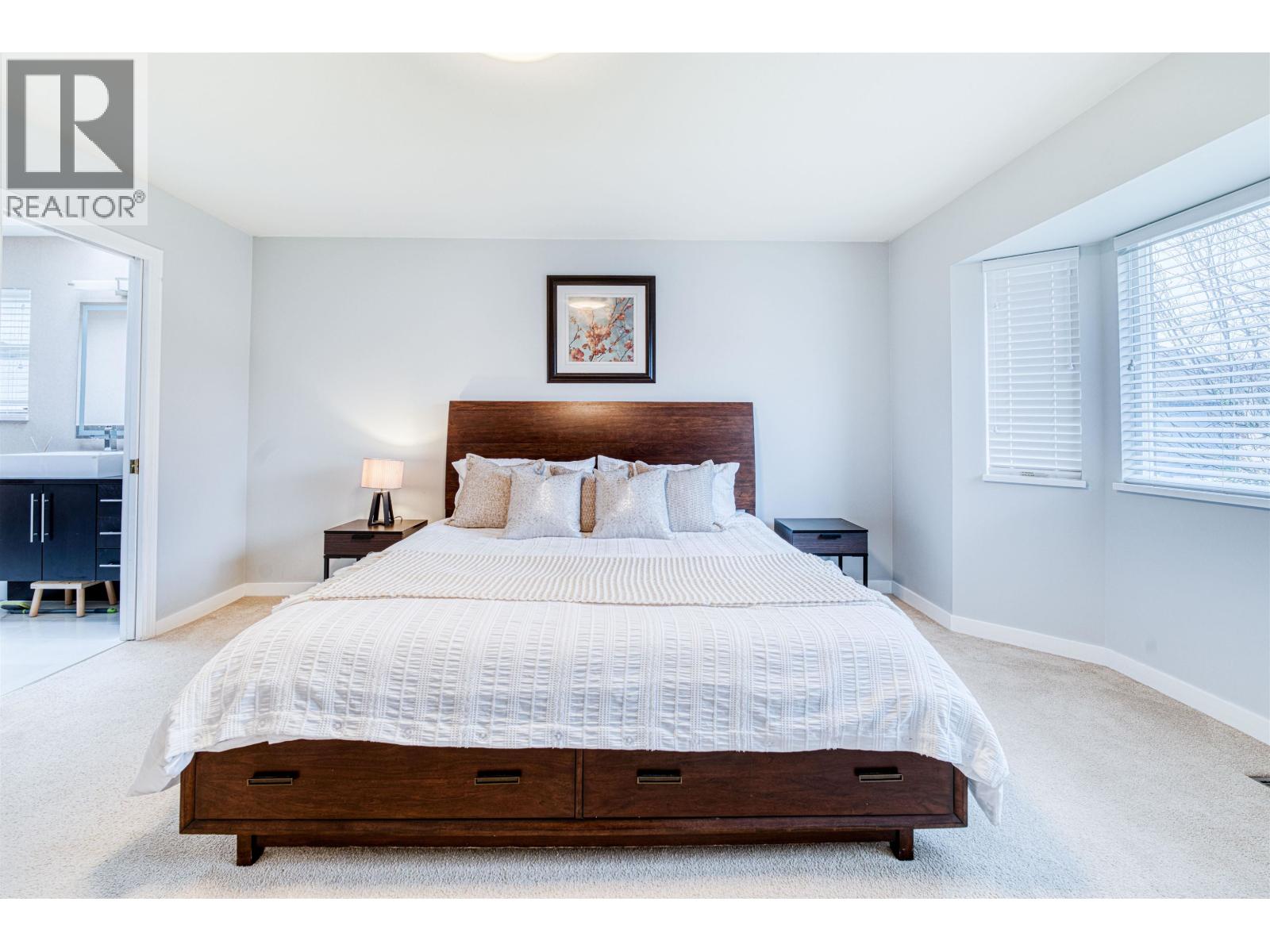 Listing Picture 14 of 23 : 12328 IMPERIAL DRIVE, Richmond / 烈治文 - 魯藝地產 Yvonne Lu Group - MLS Medallion Club Member