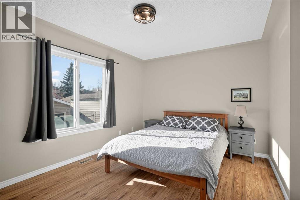 107 Mt Allan Circle Se, Calgary, Alberta  T2Z 2S4 - Photo 5 - A2285142