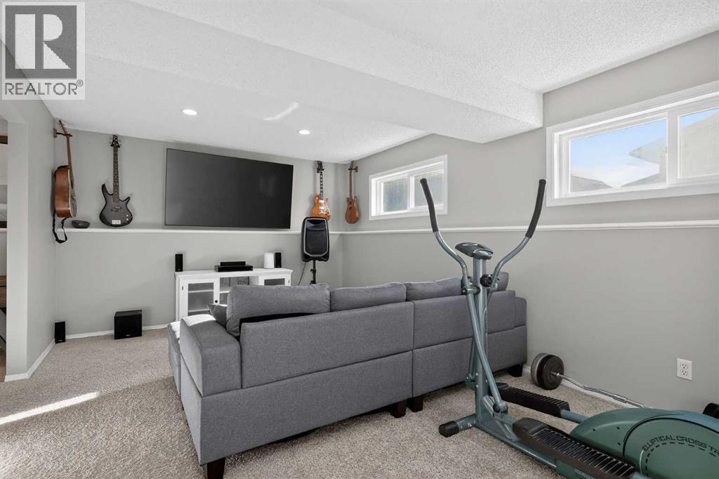 107 Mt Allan Circle Se, Calgary, Alberta  T2Z 2S4 - Photo 8 - A2285142