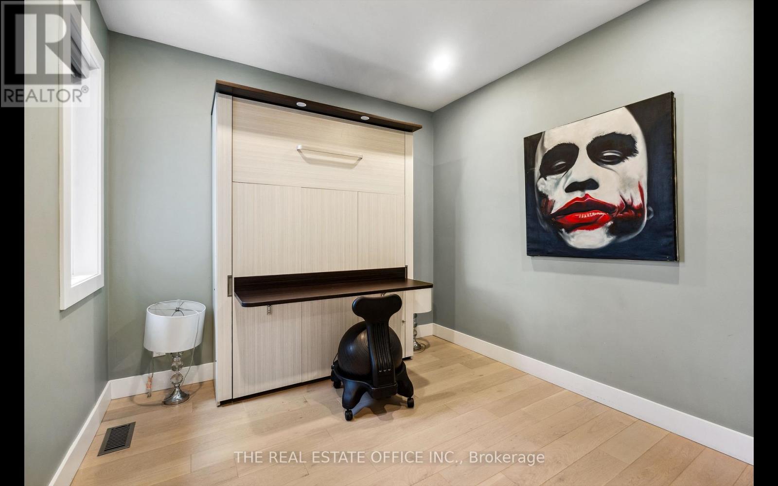 17 Evergreen Avenue, Toronto, Ontario  M8W 3A3 - Photo 11 - W12790174