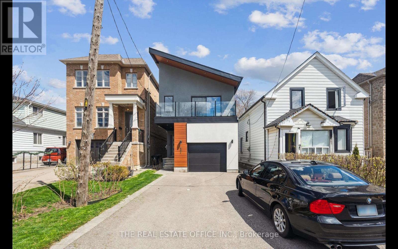 17 Evergreen Avenue, Toronto, Ontario  M8W 3A3 - Photo 13 - W12790174