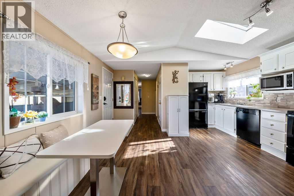 424 Heritage Crescent, Okotoks, Alberta  T1S 1P2 - Photo 6 - A2286106