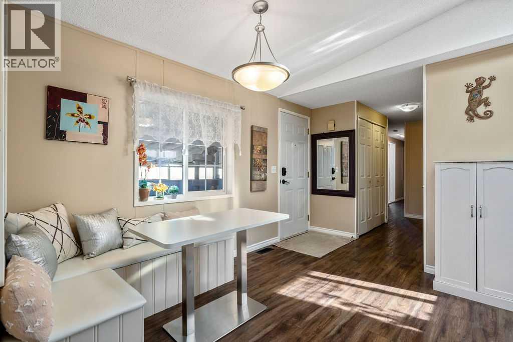 424 Heritage Crescent, Okotoks, Alberta  T1S 1P2 - Photo 5 - A2286106