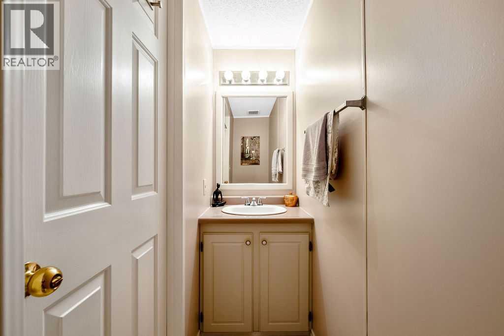 424 Heritage Crescent, Okotoks, Alberta  T1S 1P2 - Photo 20 - A2286106