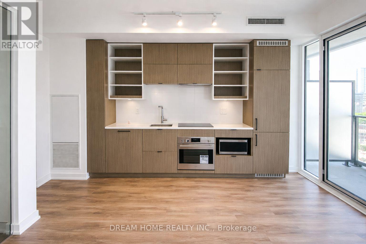 1618 - 20 Edward Street, Toronto, Ontario  M5G 0C5 - Photo 2 - C12790184