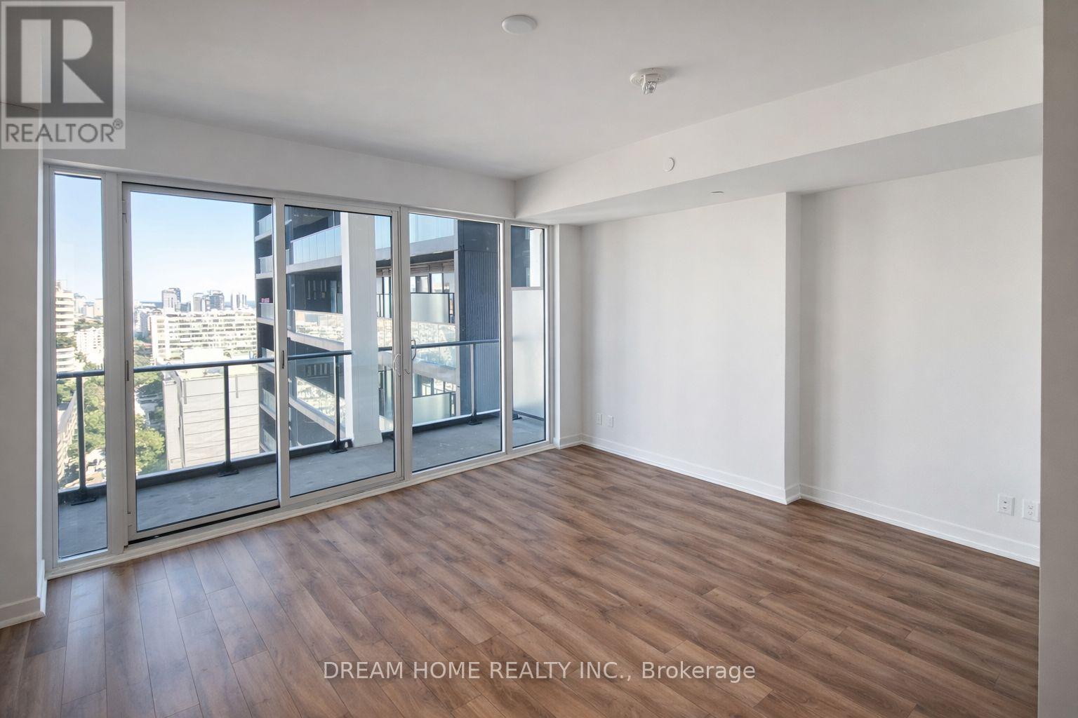 1618 - 20 Edward Street, Toronto, Ontario  M5G 0C5 - Photo 3 - C12790184